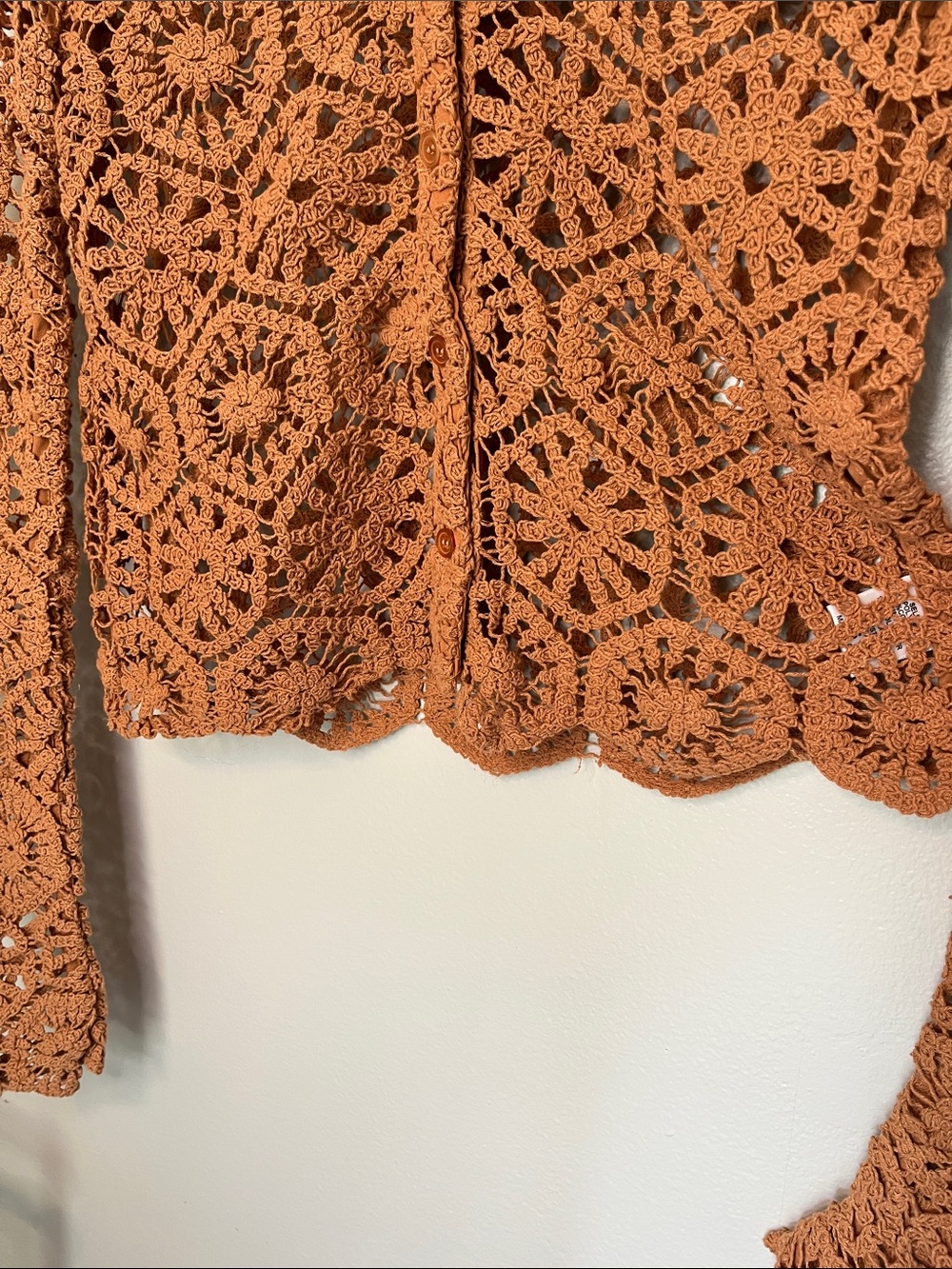 NWT Le Lis Boho Open Knit Crochet Cardigan Shirt Rust Brown - Picture 7 of 12